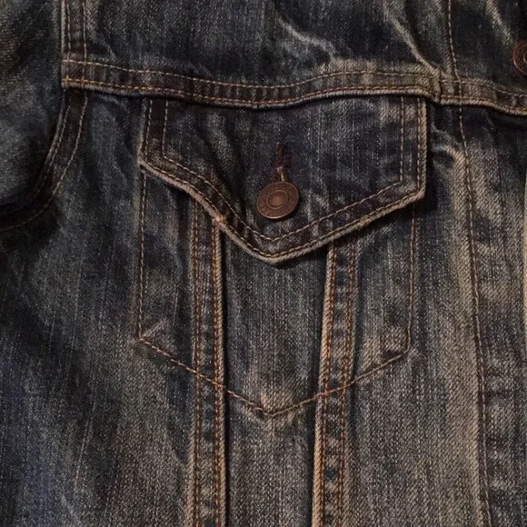 Levi’s Jean Jacket EUC! - Picture 4 of 14